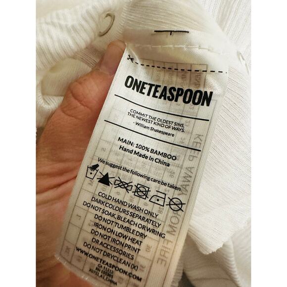 ONE TEASPOON White Ribbed High/Low Tee Snaps on Sides Tee Shirt NWT Size Small - Picture 9 of 10